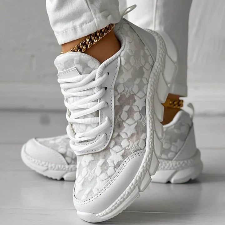 Lola | Sneakers met kant