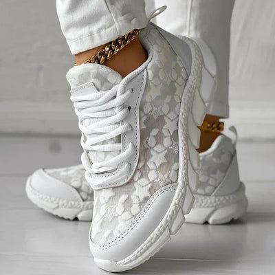 Lola | Sneakers met kant